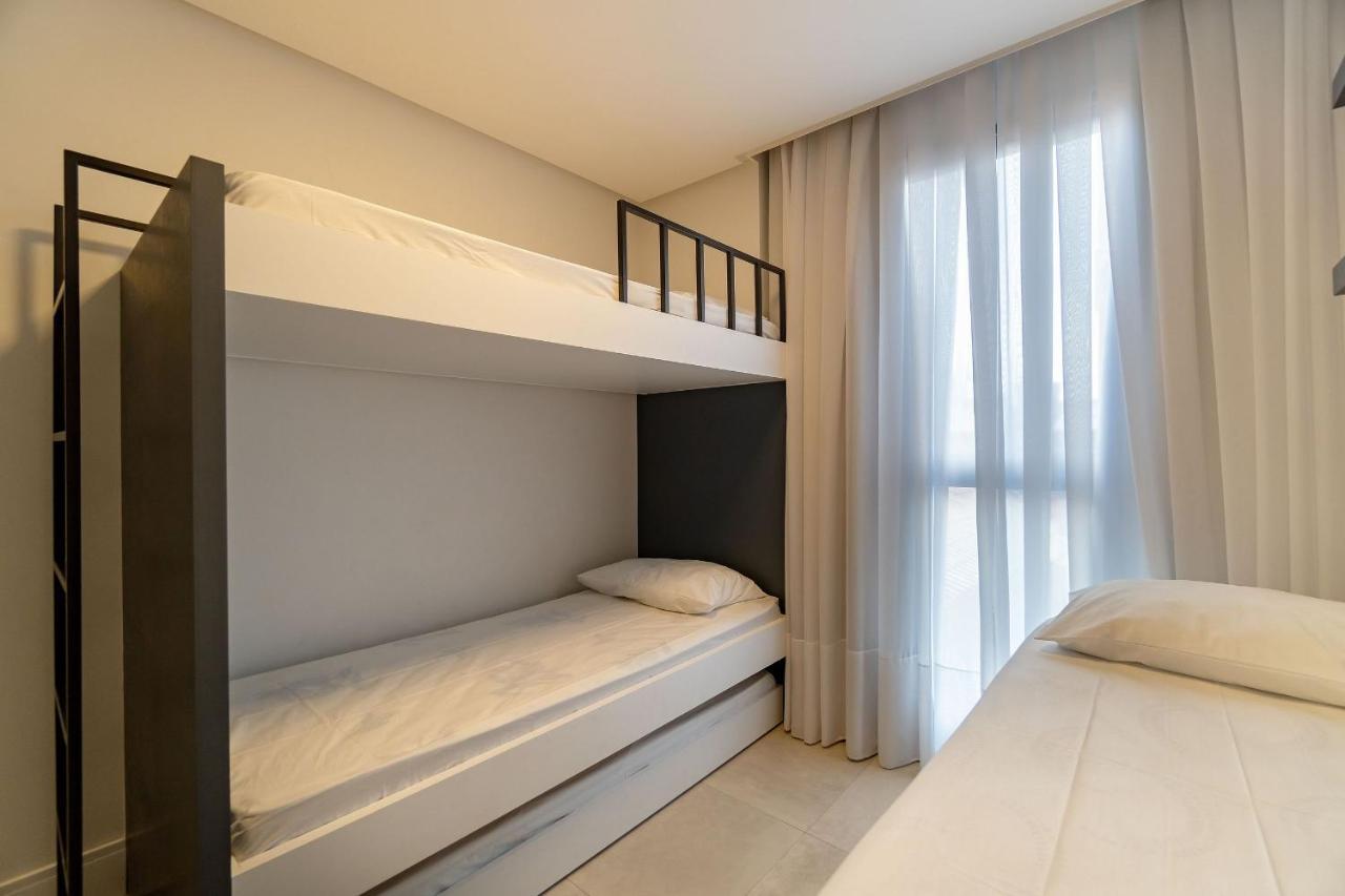 Porto Madero - Apartamento Alto Padrao Em Condo Com Piscina 봄비나스 외부 사진